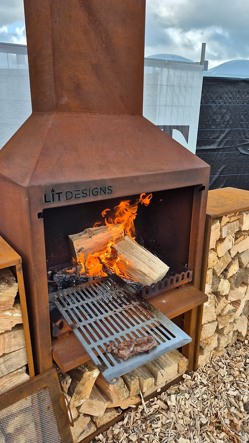 Classic Corten 900 Fireplace Package & Grill