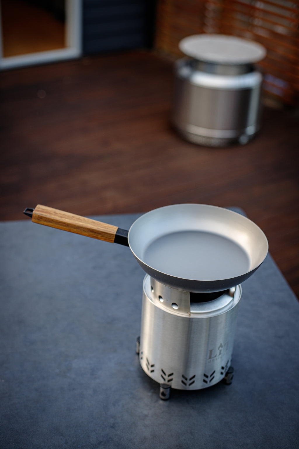 Portable solo stove campfire